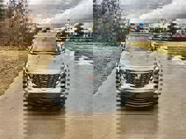 Used 2023 Cadillac XT4 Luxury w/ Cold Weather Package image 7