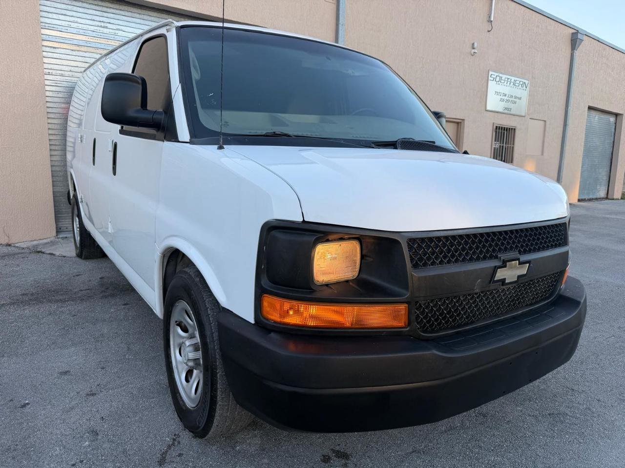 Used 2011 Chevrolet Express 1500 image 11