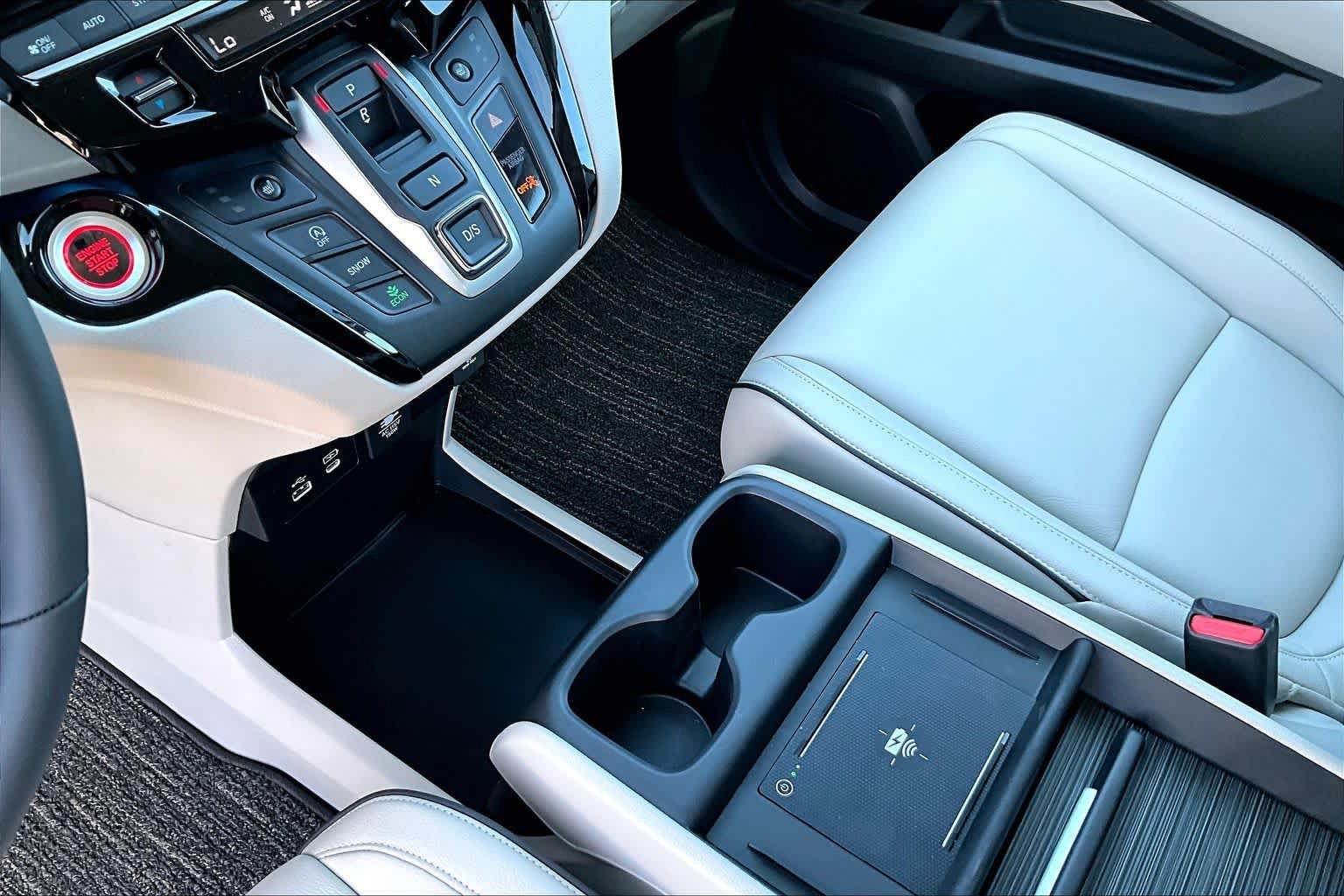 New 2026 Honda Odyssey Touring image 7