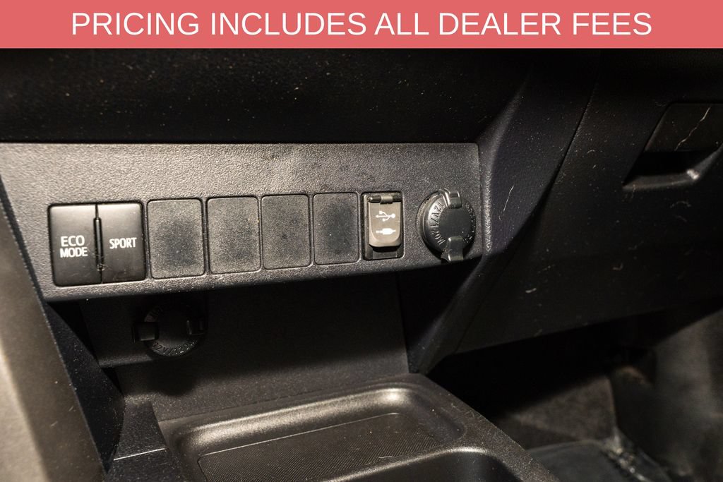Used 2016 Toyota RAV4 XLE FWD image 15