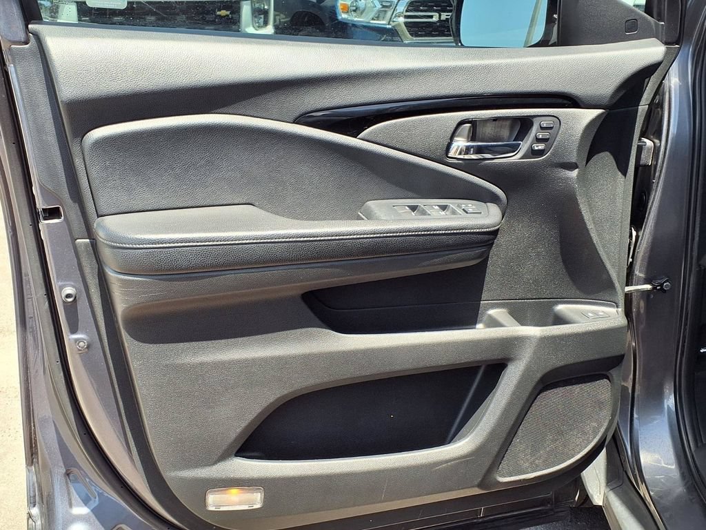 Used 2020 Honda Pilot Touring image 27