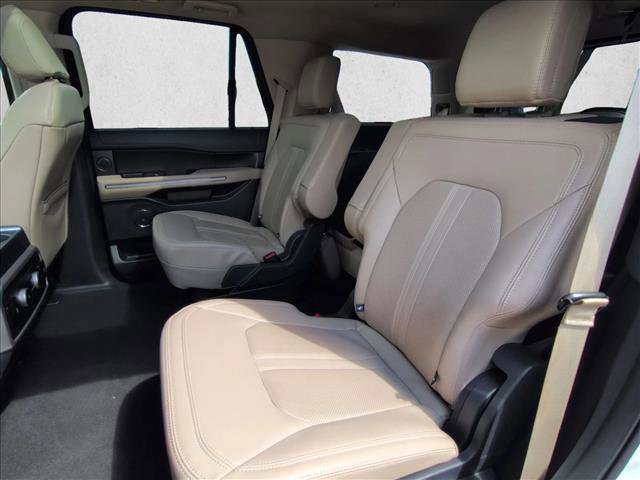 Used 2024 Ford Expedition Limited image 21