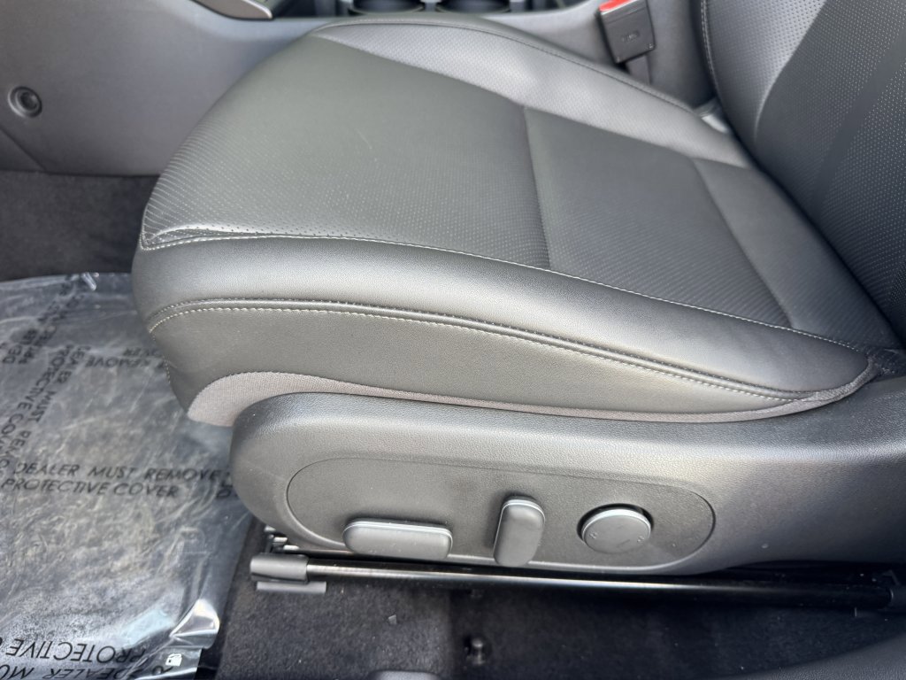 Used 2024 Hyundai Kona Limited image 32