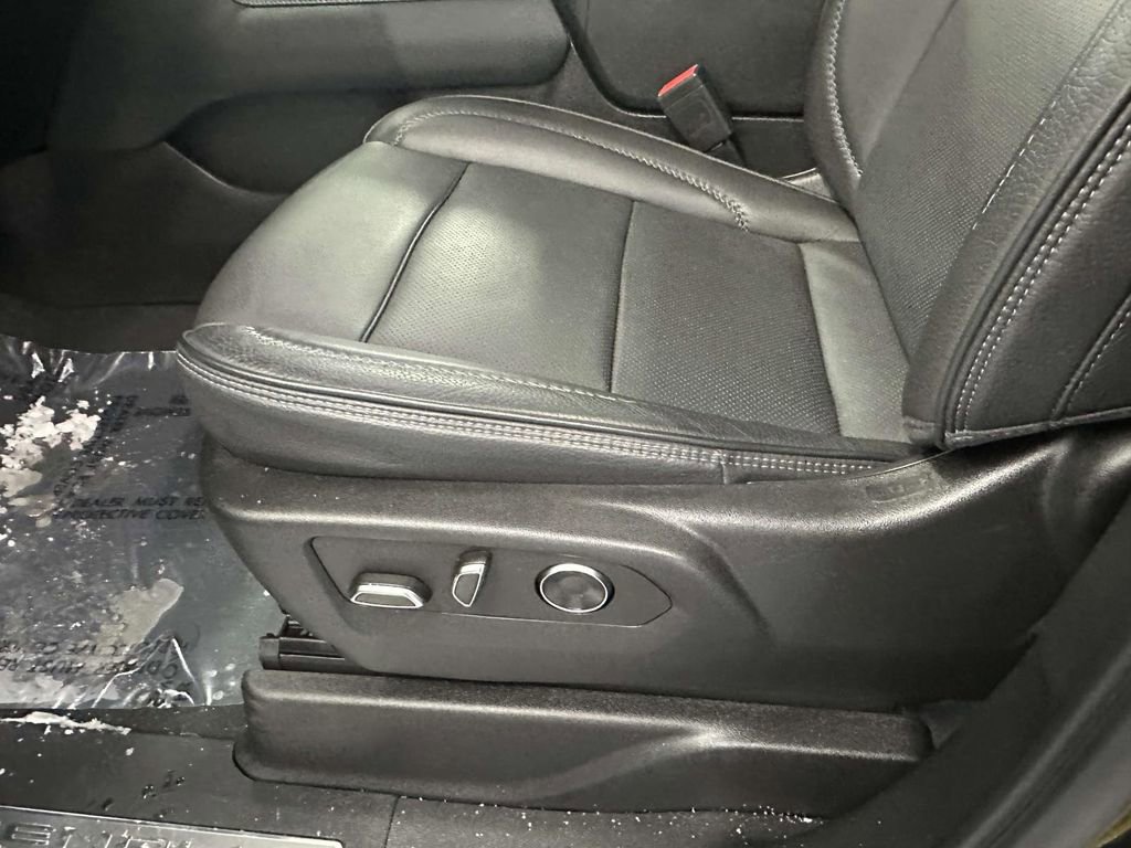 Certified 2024 GMC Yukon Denali w/ Advanced Technology Package image 23