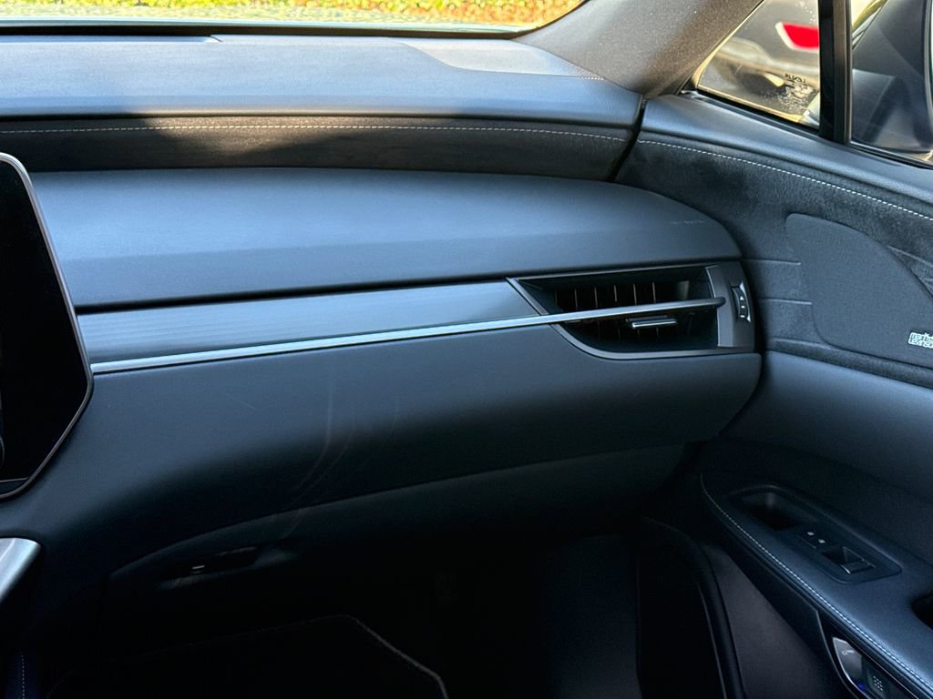 Used 2024 Lexus RX 500h F Sport w/ Convenience Package image 17