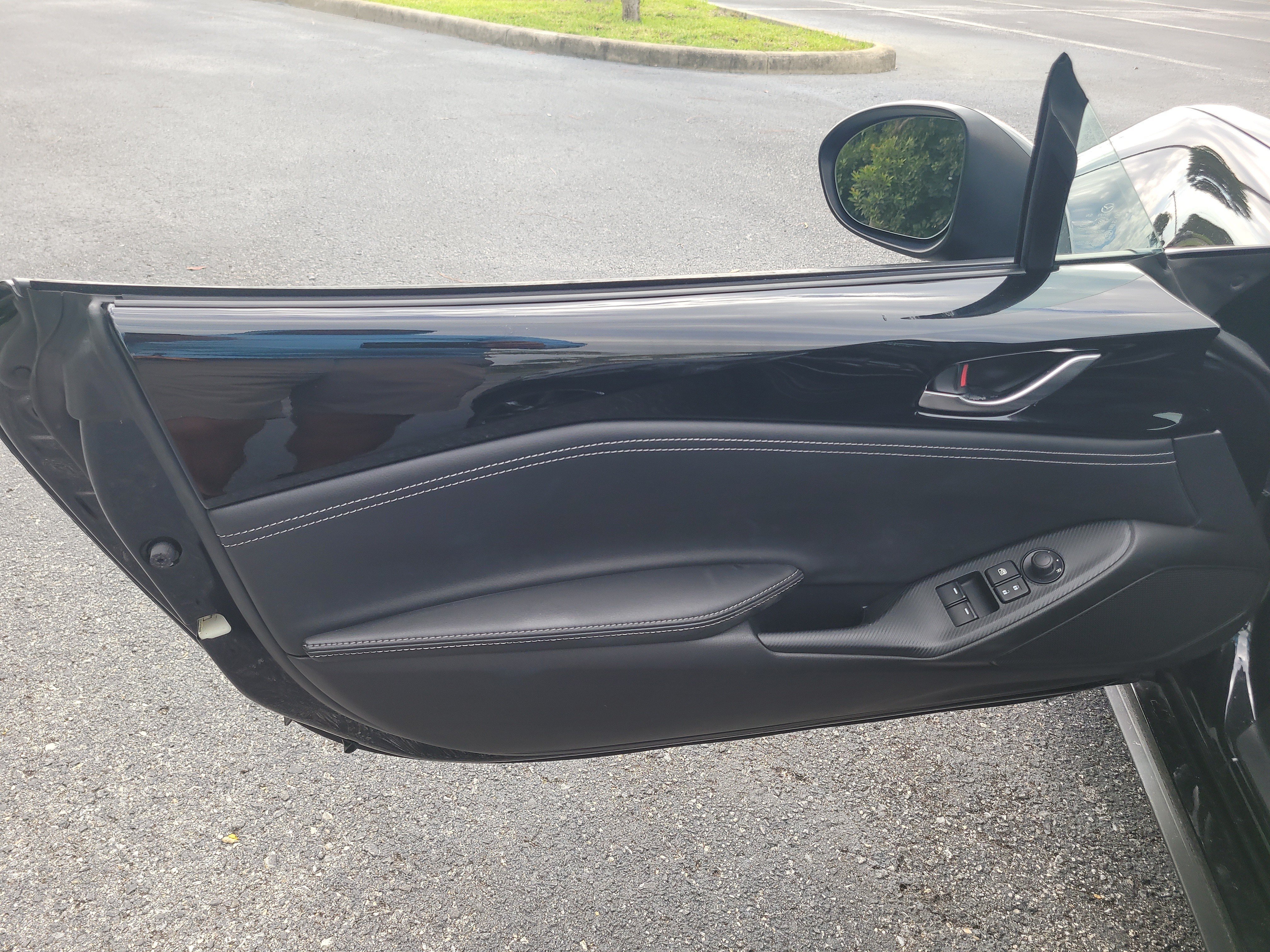 Used 2023 MAZDA MX-5 Miata Grand Touring RWD image 13