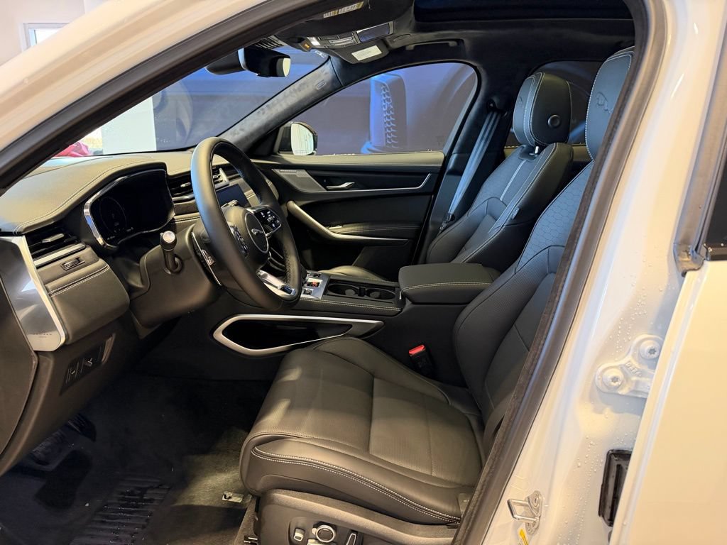 New 2026 Jaguar F-PACE R-Dynamic S AWD/4WD image 11