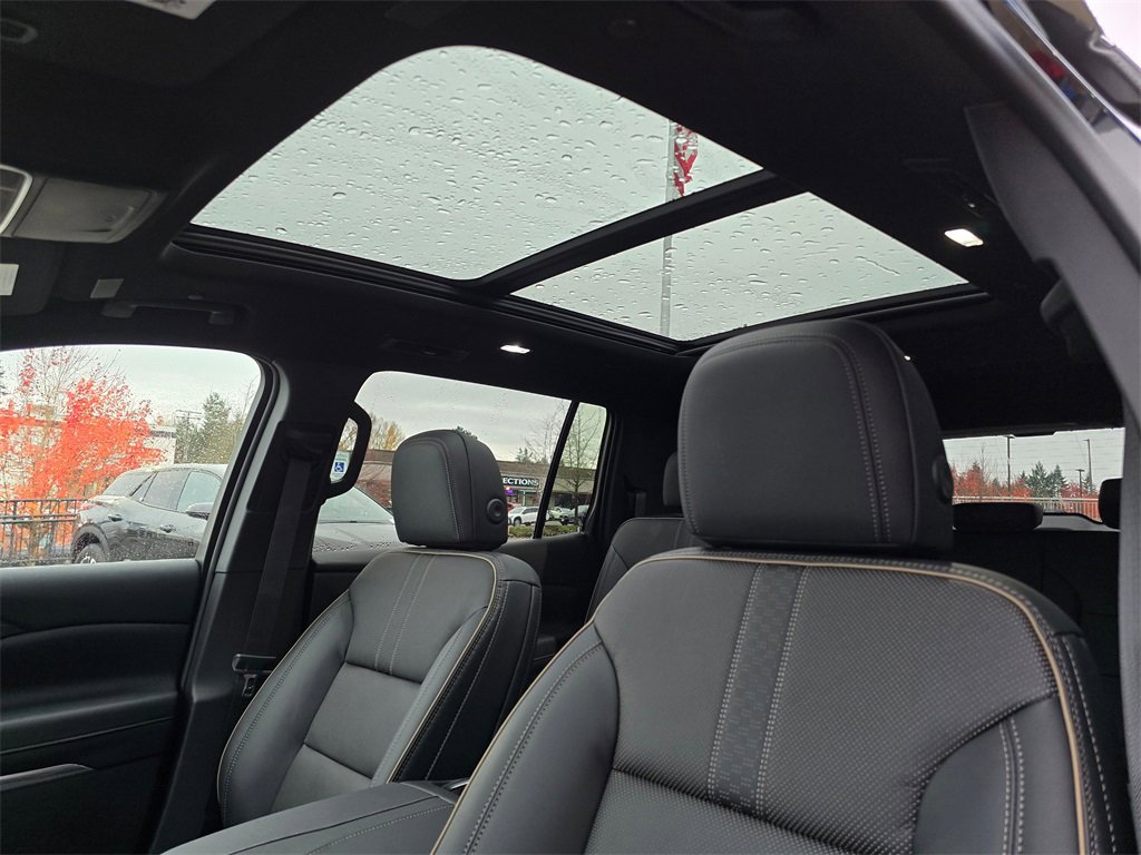 New 2026 Chevrolet Traverse High Country w/ LPO, Floor Liner Package image 24