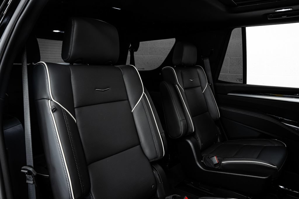Used 2026 Cadillac Escalade Sport w/ Touring Package AWD/4WD image 32