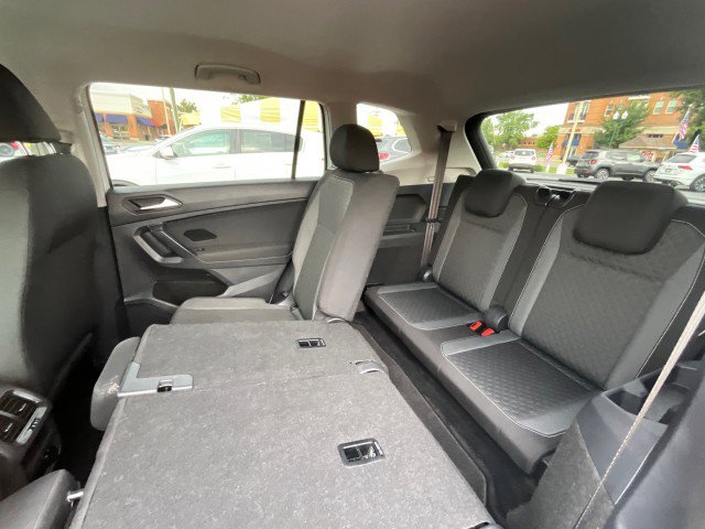 Used 2021 Volkswagen Tiguan S image 27