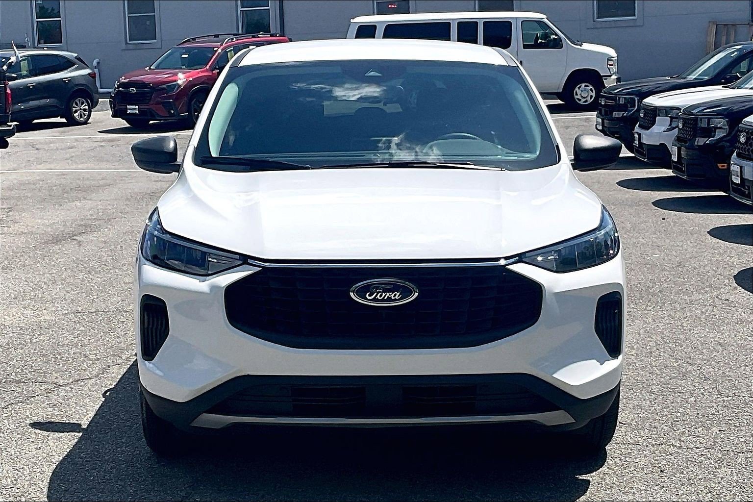 Used 2025 Ford Escape Active AWD/4WD image 2