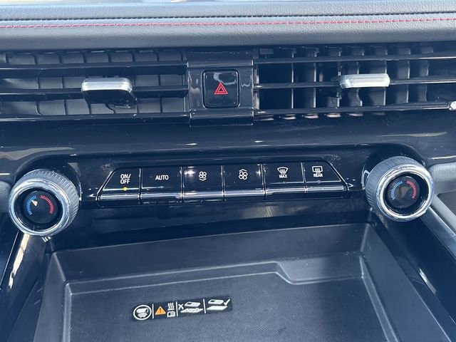 Used 2025 Chevrolet Suburban RST image 28