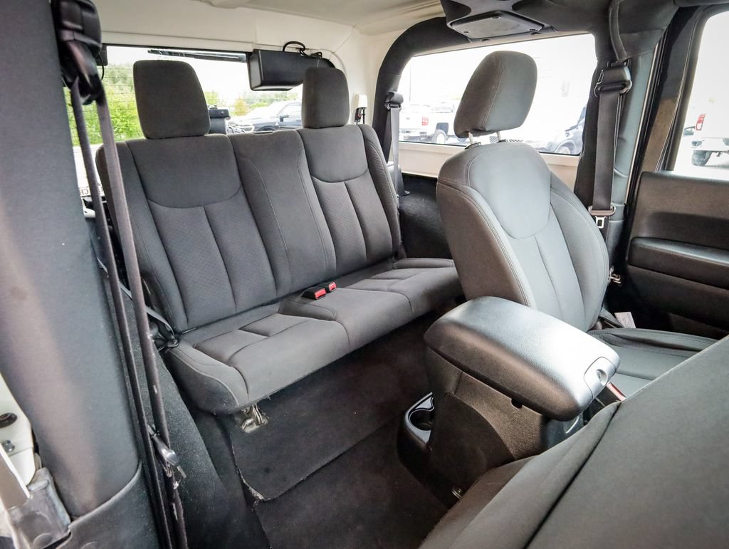 Used 2018 Jeep Wrangler Sport AWD/4WD image 25
