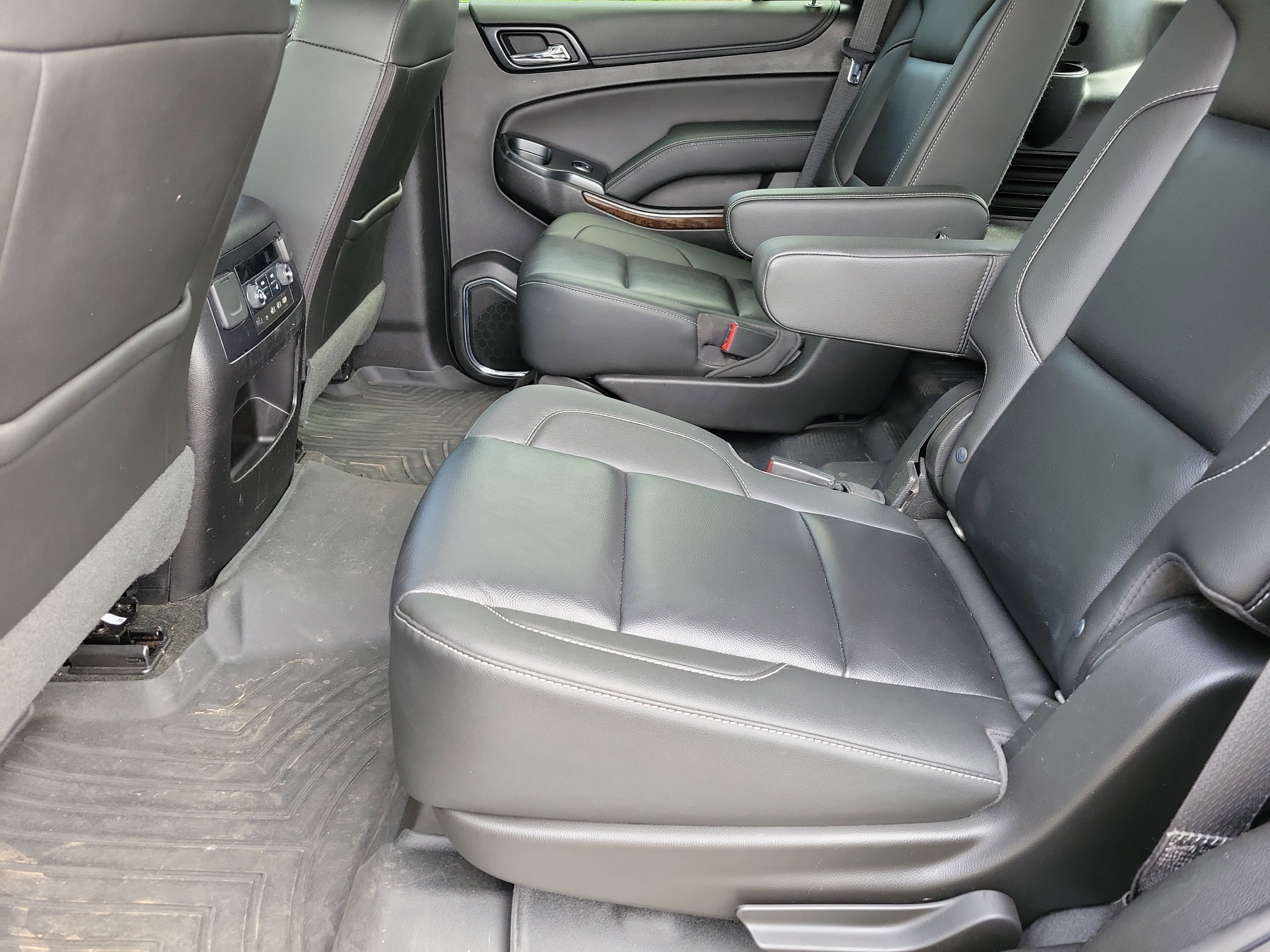 Used 2018 Chevrolet Tahoe LT AWD/4WD image 8