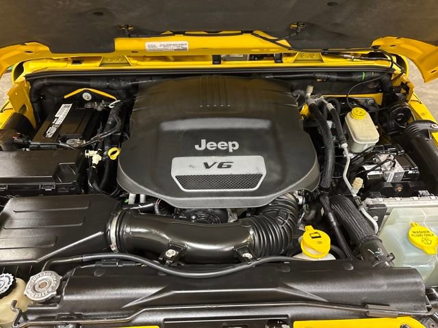 Used 2015 Jeep Wrangler Unlimited Sahara image 17