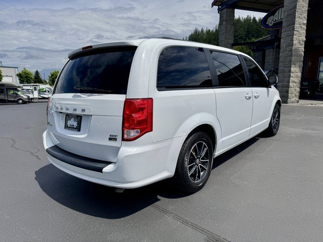 Used 2019 Dodge Grand Caravan GT FWD image 4