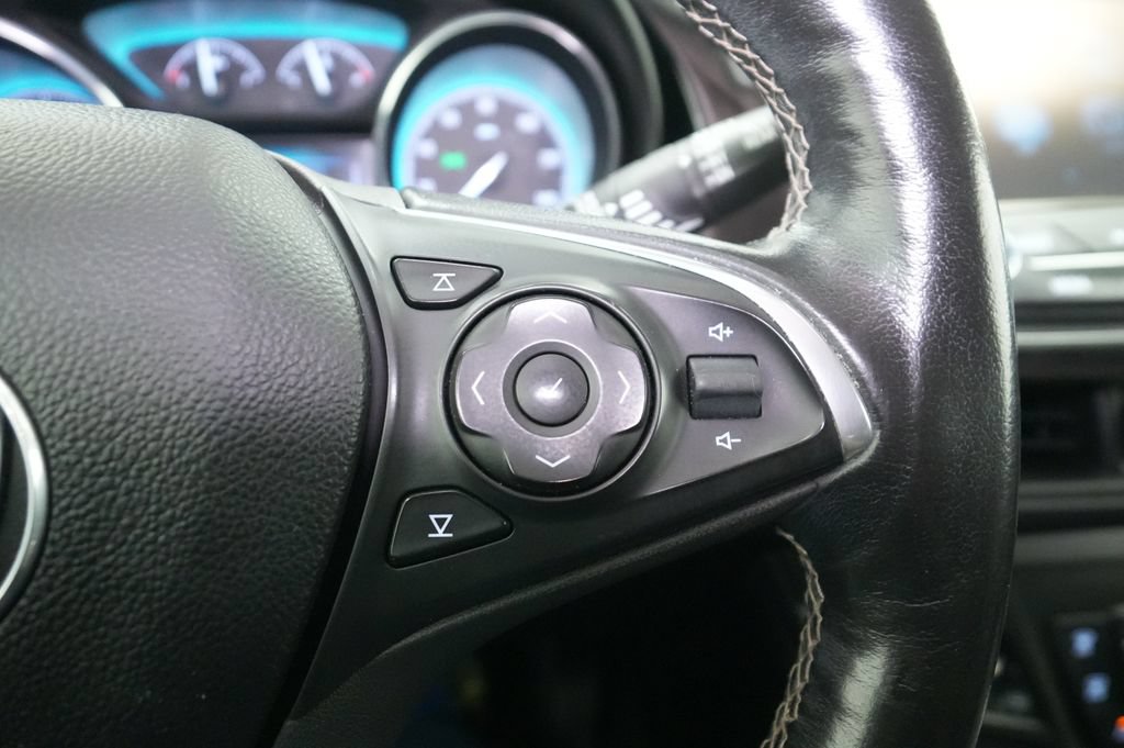 Used 2018 Buick Envision Essence AWD/4WD image 35