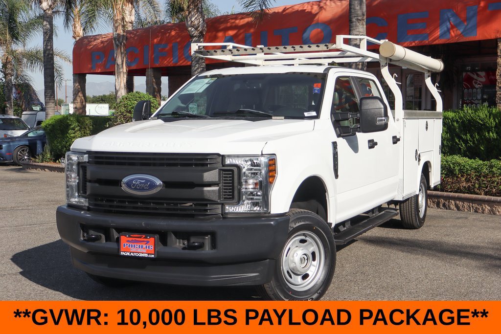 Used 2018 Ford F250 XL w/ Power Equipment Group AWD/4WD image 4
