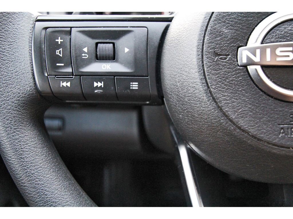 Used 2023 Nissan Pathfinder S FWD image 15