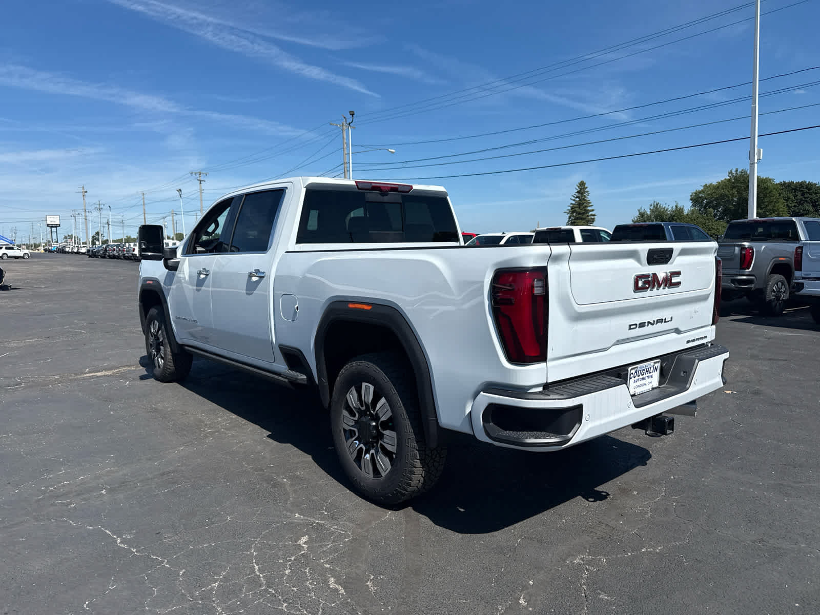 New 2026 GMC Sierra 3500 Denali w/ Denali Reserve Package AWD/4WD image 3