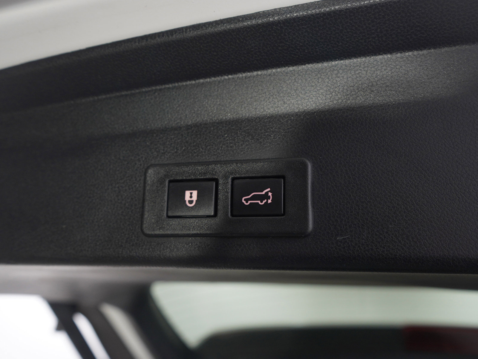 Used 2024 Subaru Ascent Premium w/ Convenience Package image 10