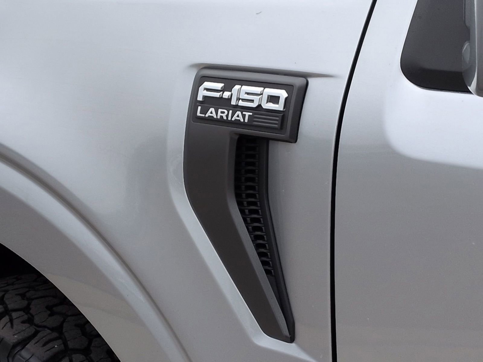 Certified 2023 Ford F150 Lariat w/ Equipment Group 502A High image 15