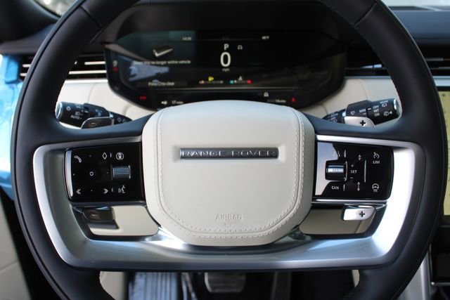 New 2026 Land Rover Range Rover Long Wheelbase SE image 14