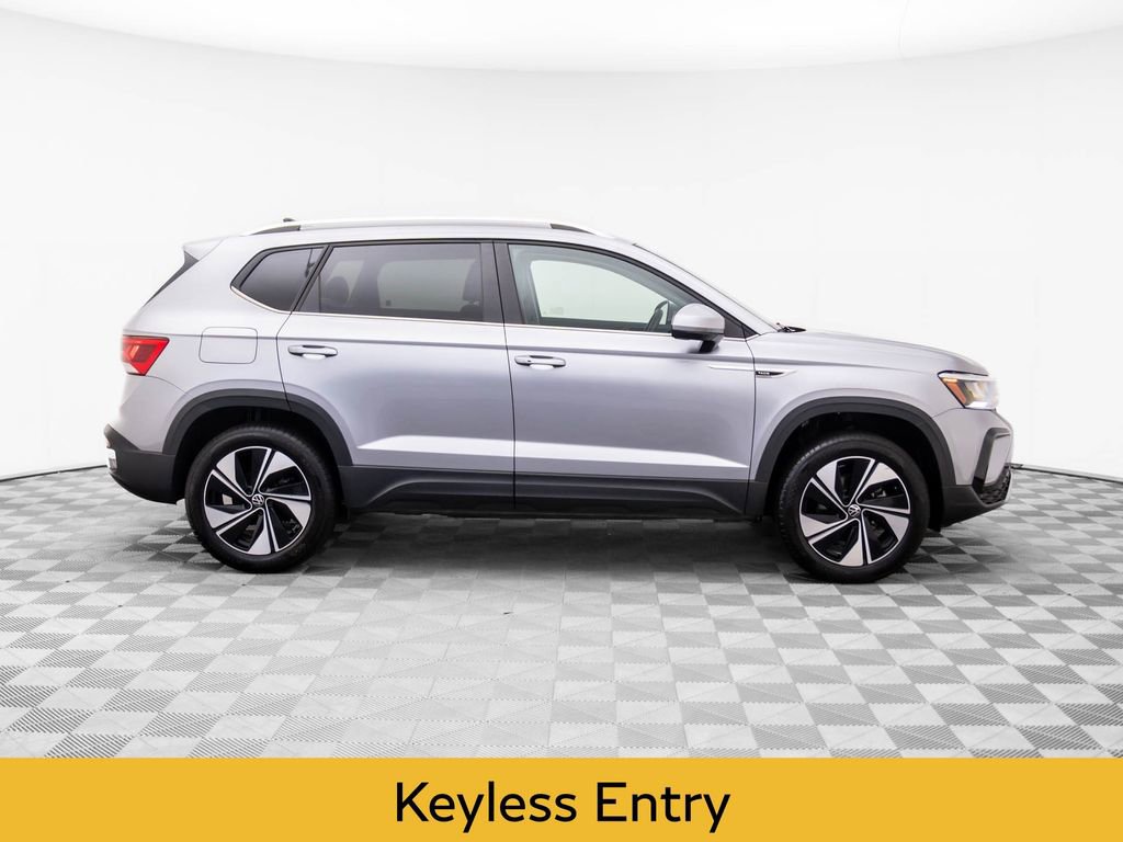 Used 2024 Volkswagen Taos SE image 6