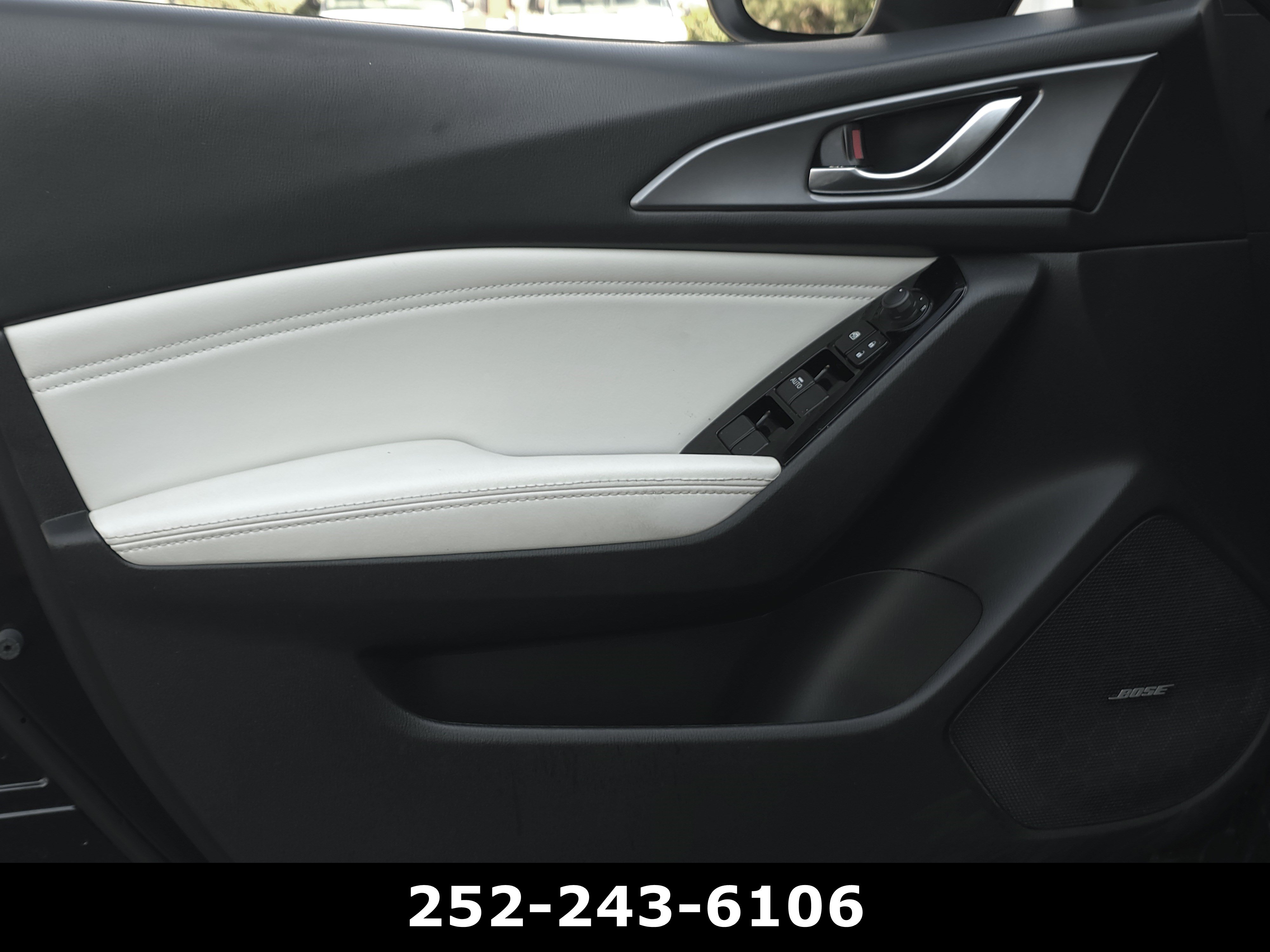 Used 2017 MAZDA MAZDA3 Grand Touring w/ Premium Equipment Package FWD image 29