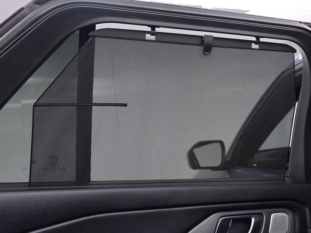 Used 2025 Ford Explorer ST image 13