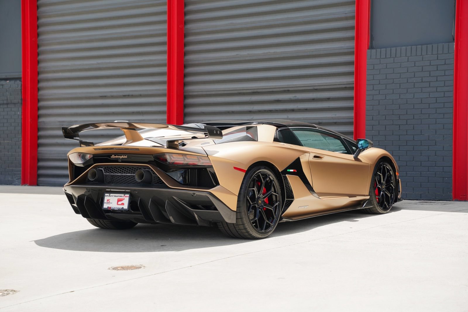 Used 2020 Lamborghini Aventador SVJ AWD/4WD image 17