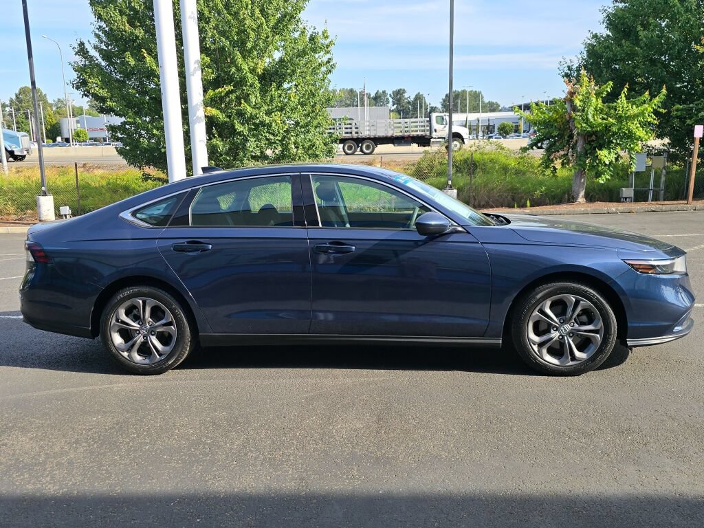 Certified 2023 Honda Accord EX image 7