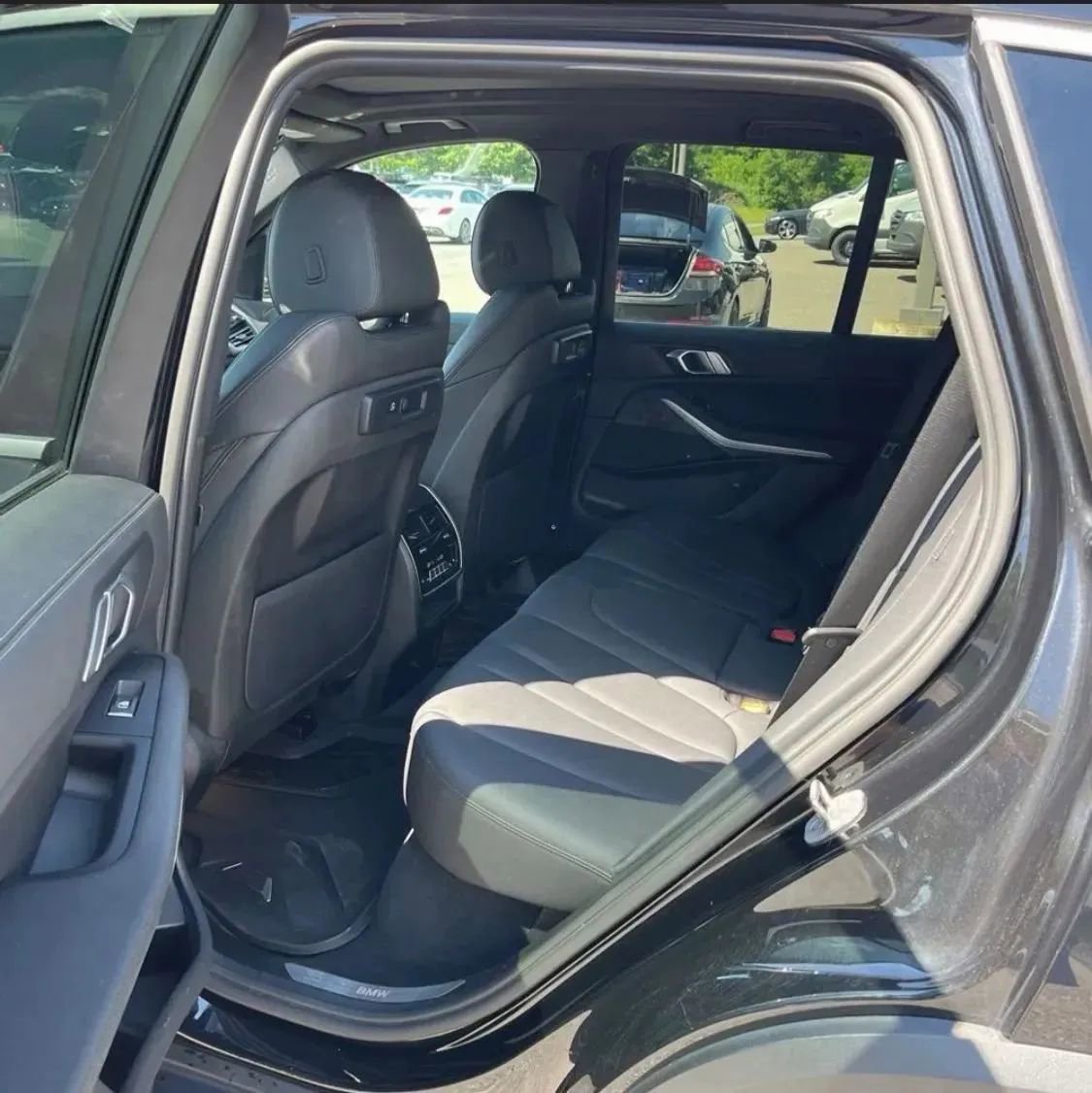 Used 2021 BMW X5 xDrive40i w/ Convenience Package image 4