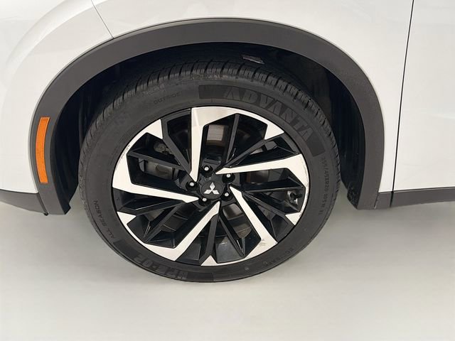 Used 2023 Mitsubishi Outlander SE image 28