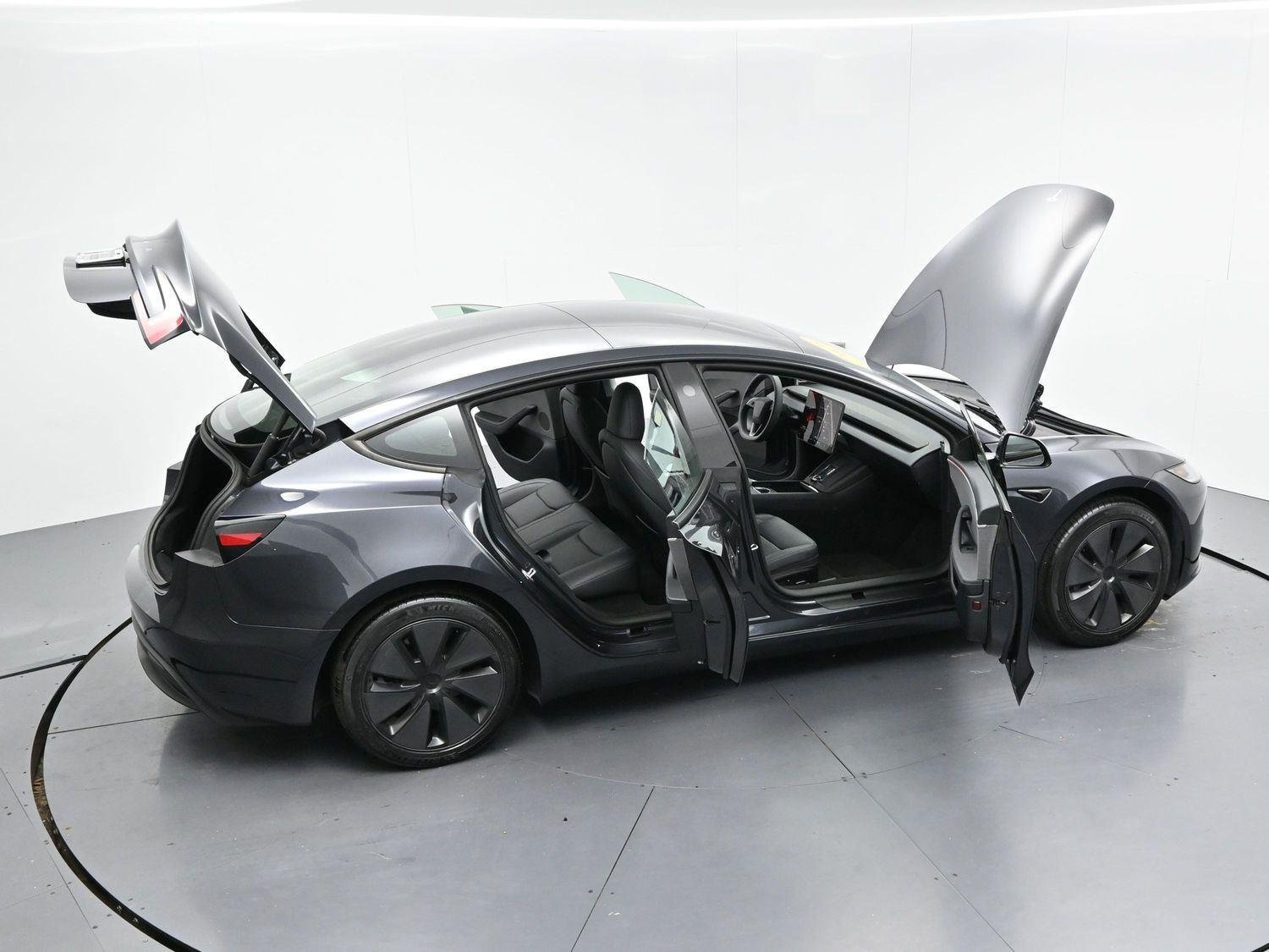 Used 2025 Tesla Model 3 Long Range RWD image 38