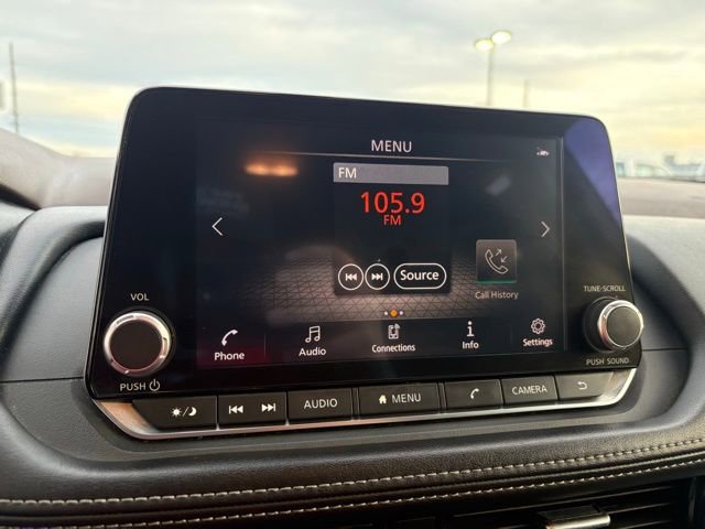 Used 2022 Nissan Rogue SV image 16