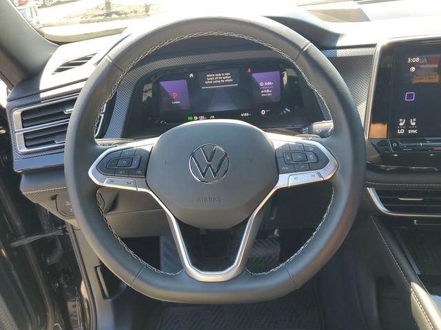 Used 2025 Volkswagen Atlas Cross Sport SEL image 25