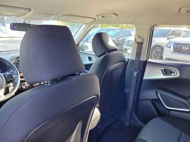 Used 2020 Kia Soul LX FWD image 12