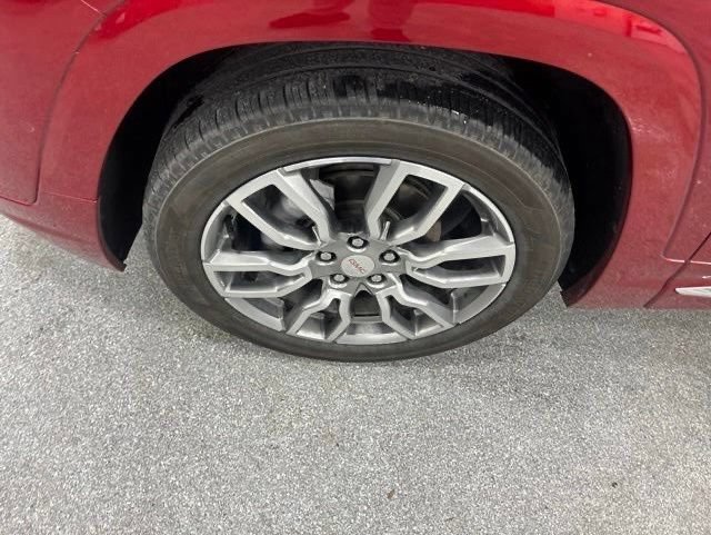 Used 2023 GMC Terrain Denali w/ Denali Premium Package AWD/4WD image 12