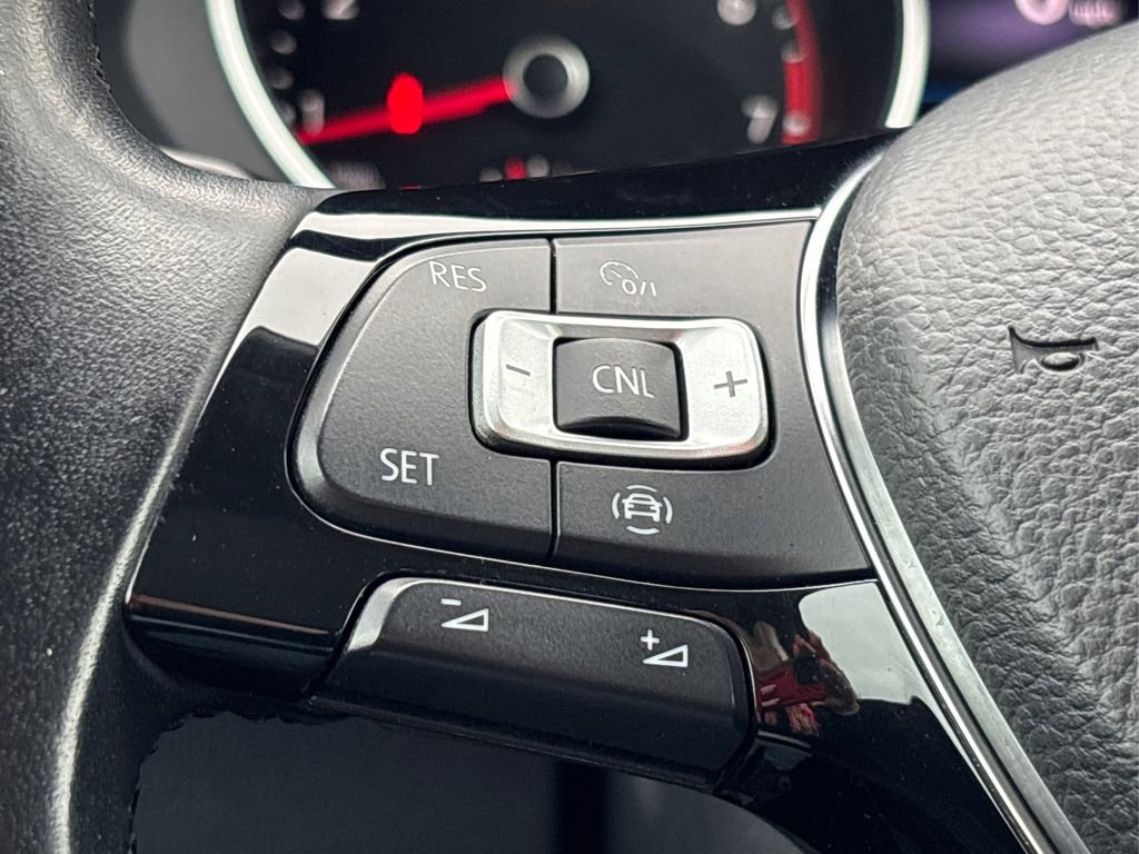 Used 2019 Volkswagen Tiguan SE w/ Panoramic Sunroof Package image 30