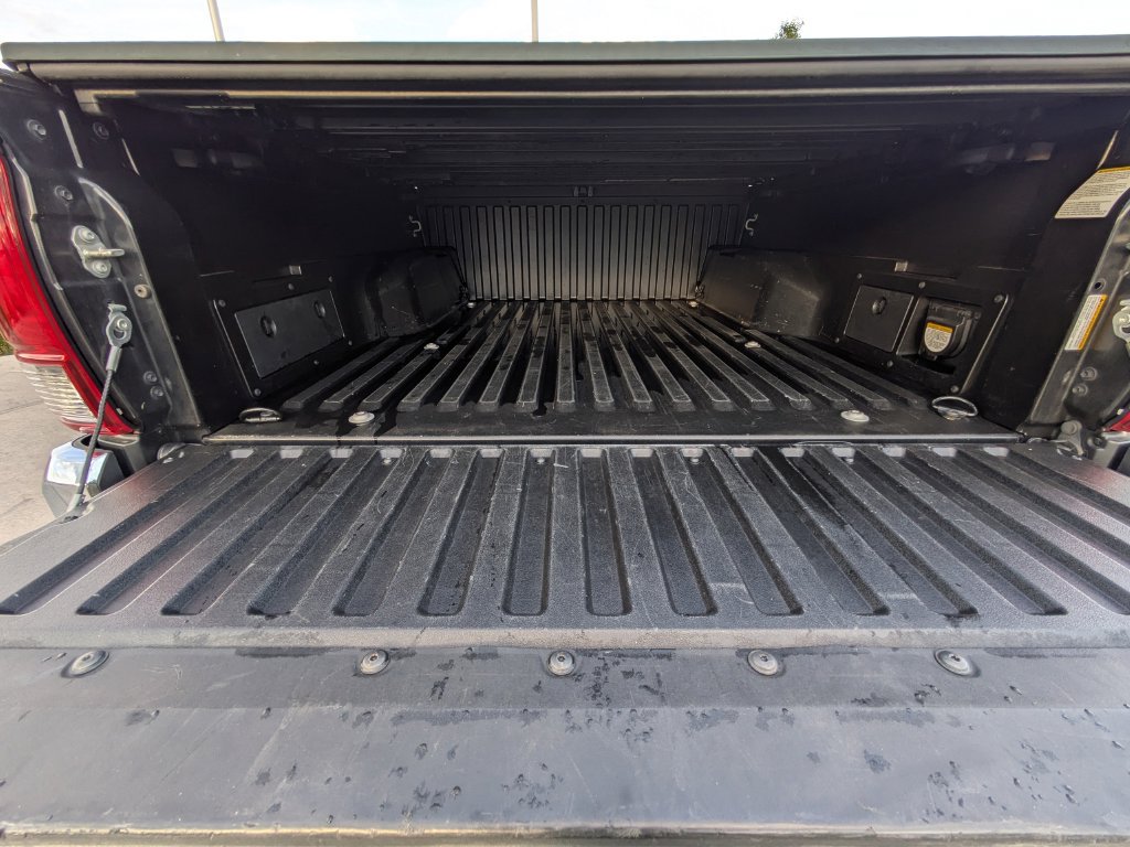 Used 2017 Toyota Tacoma TRD Off-Road w/ Tow Package (A/T) AWD/4WD image 28