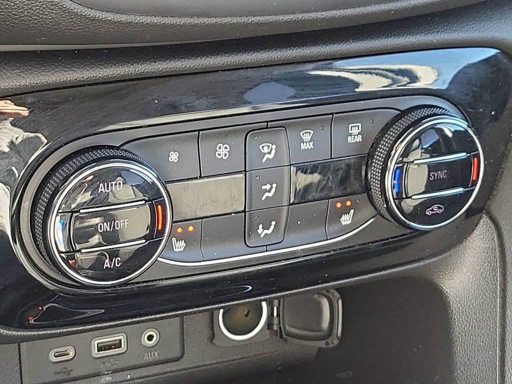 Certified 2020 Buick Encore GX Select w/ Experience Buick Package image 42