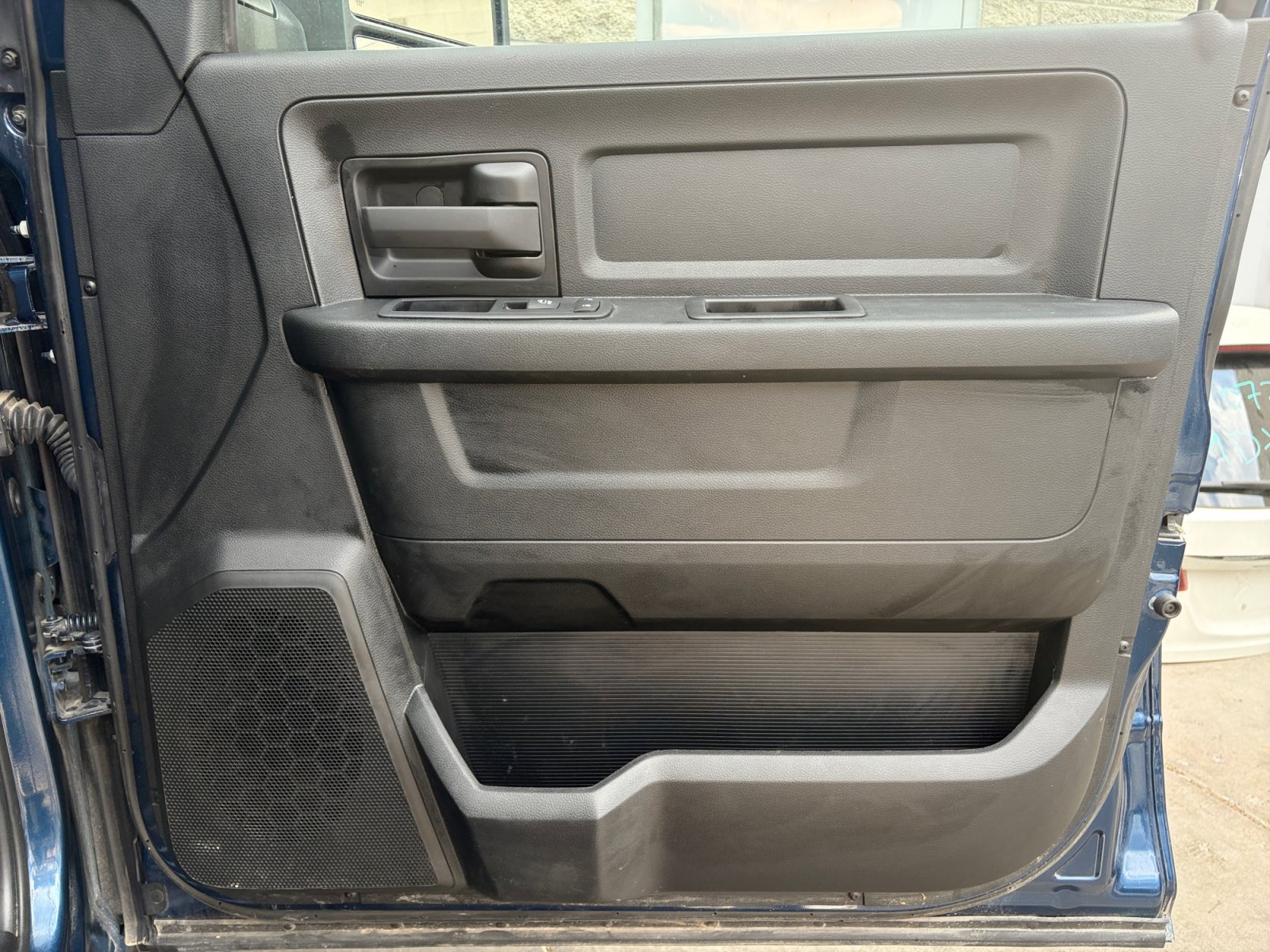 Used 2024 RAM 2500 Tradesman w/ Chrome Appearance Group AWD/4WD image 26