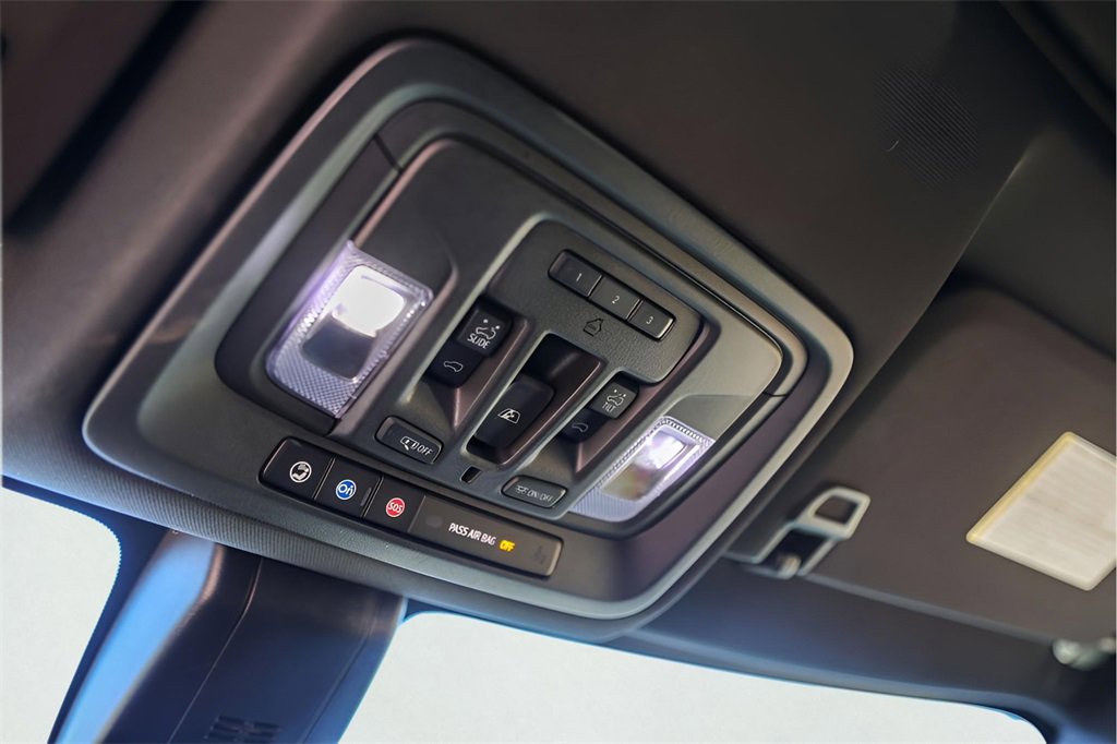 Used 2021 Chevrolet Silverado 2500 High Country w/ Z71 Off-Road Package image 24