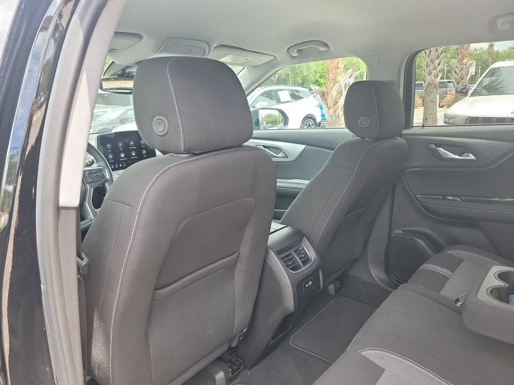 Used 2025 Chevrolet Blazer LT FWD image 16