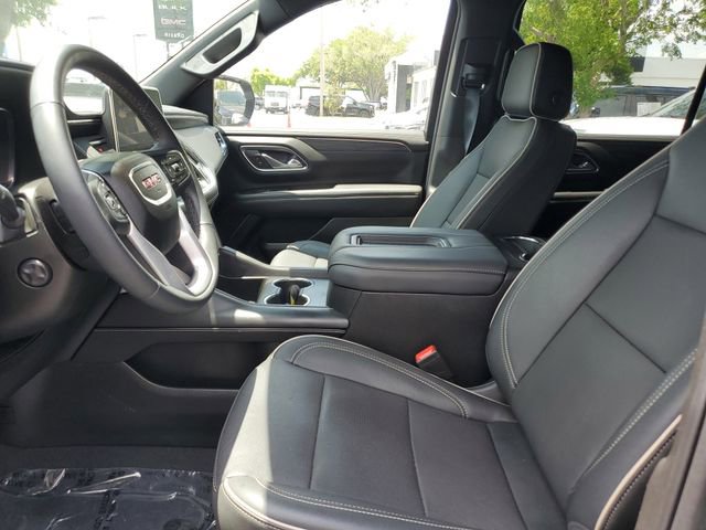 Used 2024 GMC Yukon XL SLT w/ SLT Luxury Package RWD image 18
