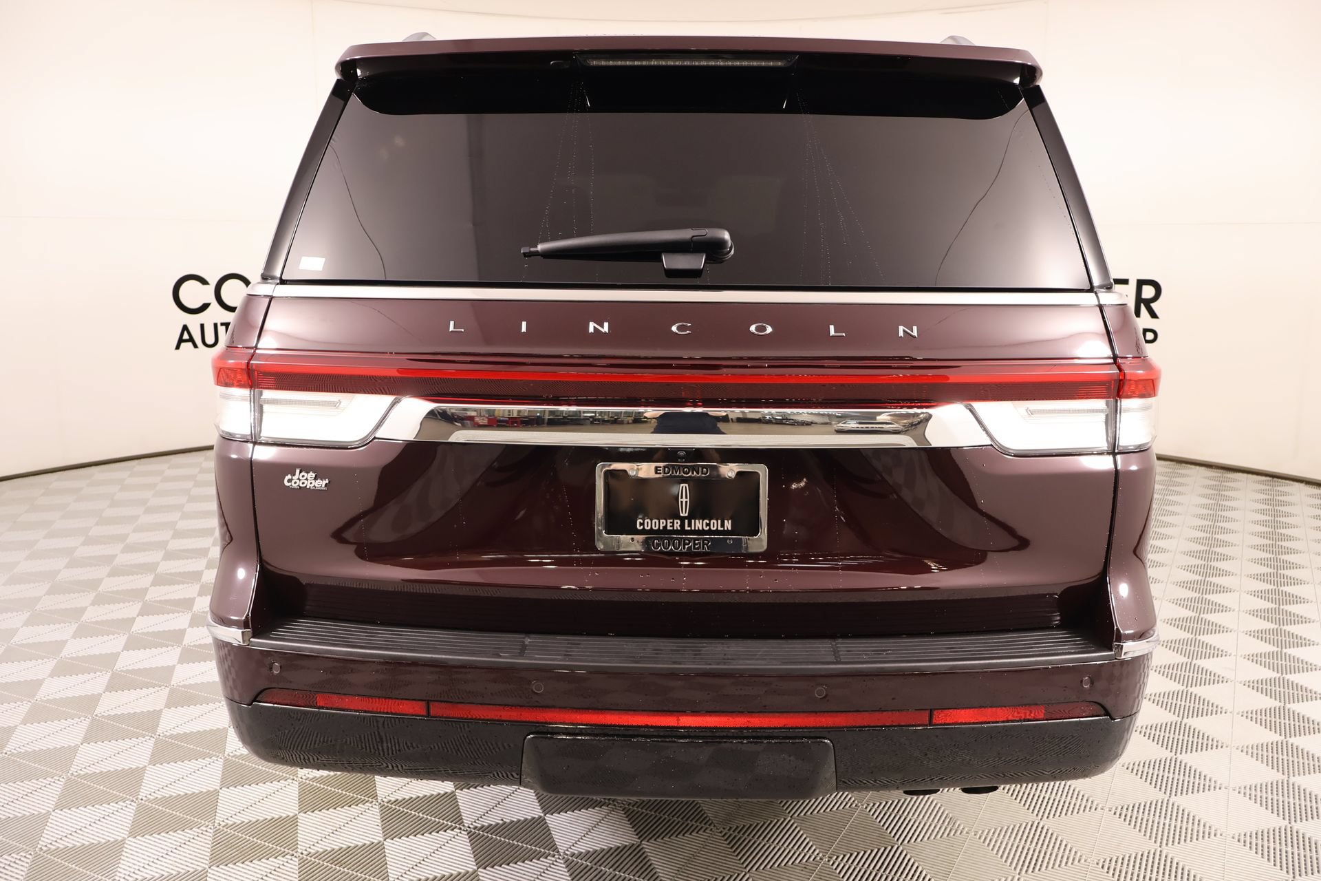 Used 2023 Lincoln Navigator Reserve AWD/4WD image 23