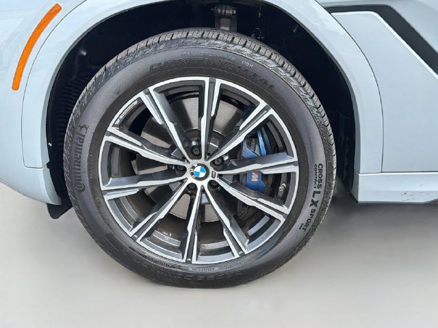Used 2025 BMW X6 M60i AWD/4WD image 43