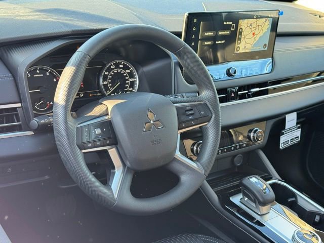 New 2026 Mitsubishi Outlander ES image 14