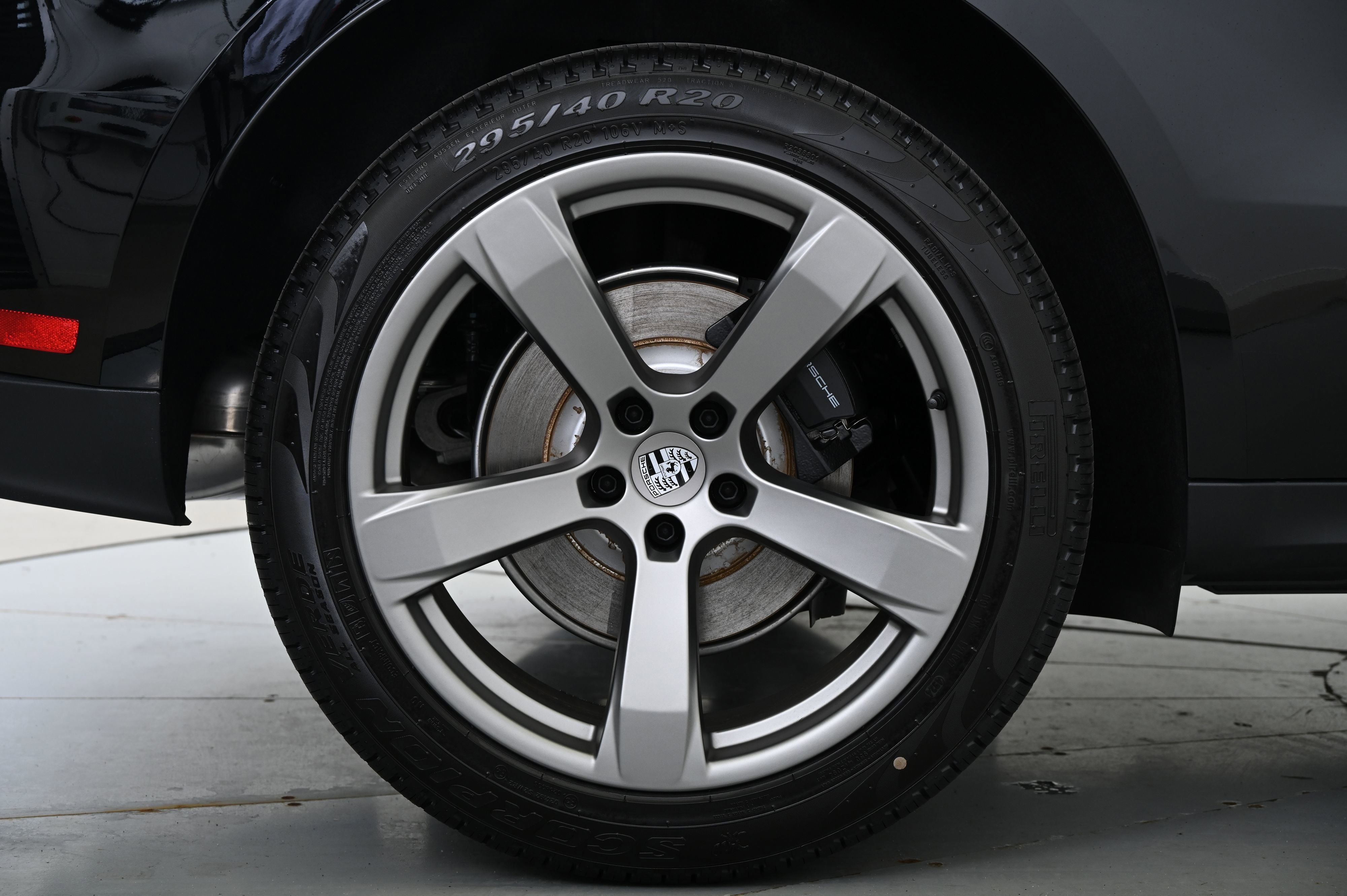 Certified 2025 Porsche Macan image 17